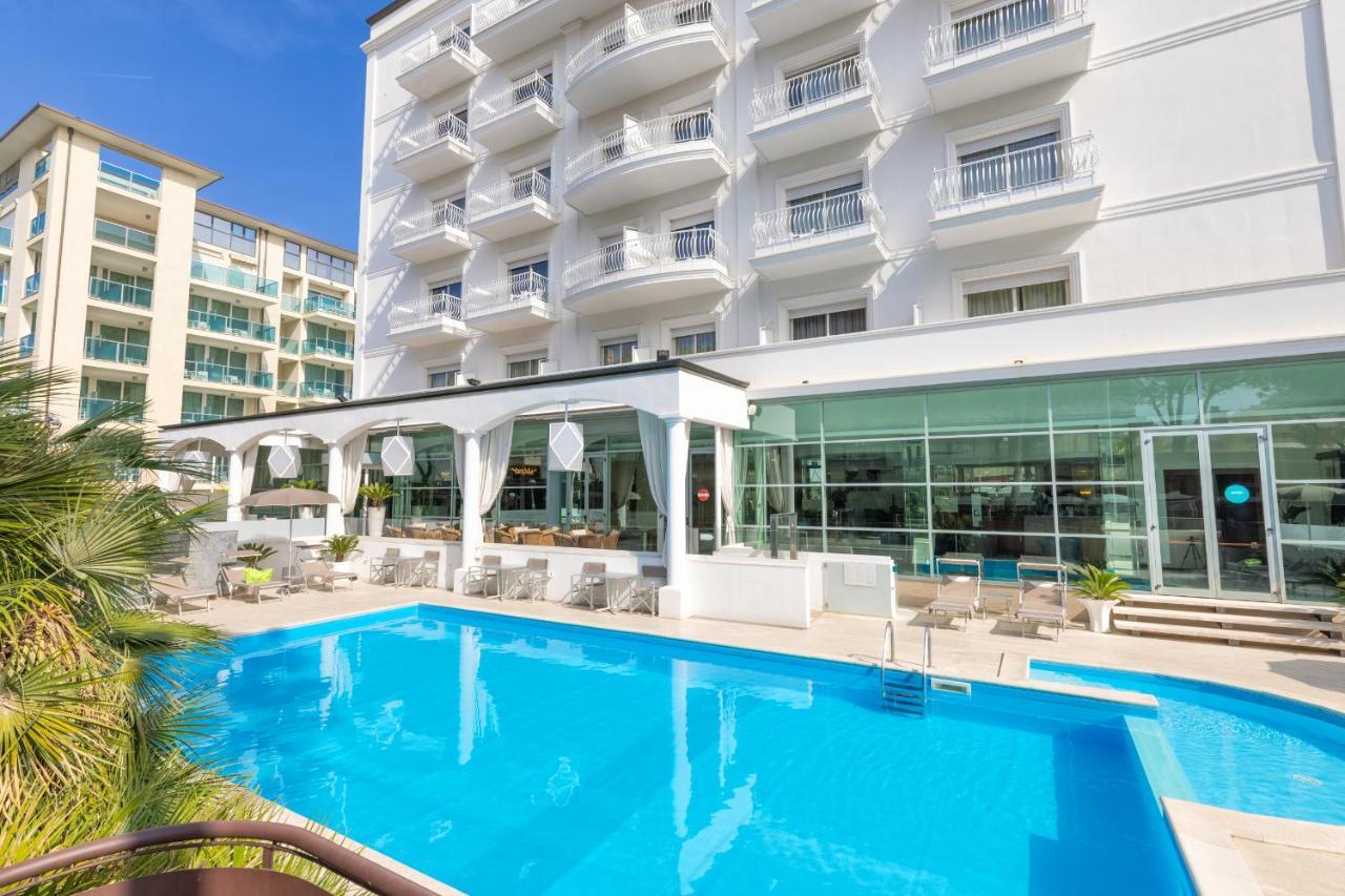 Hotel Continental Rimini Exterior foto