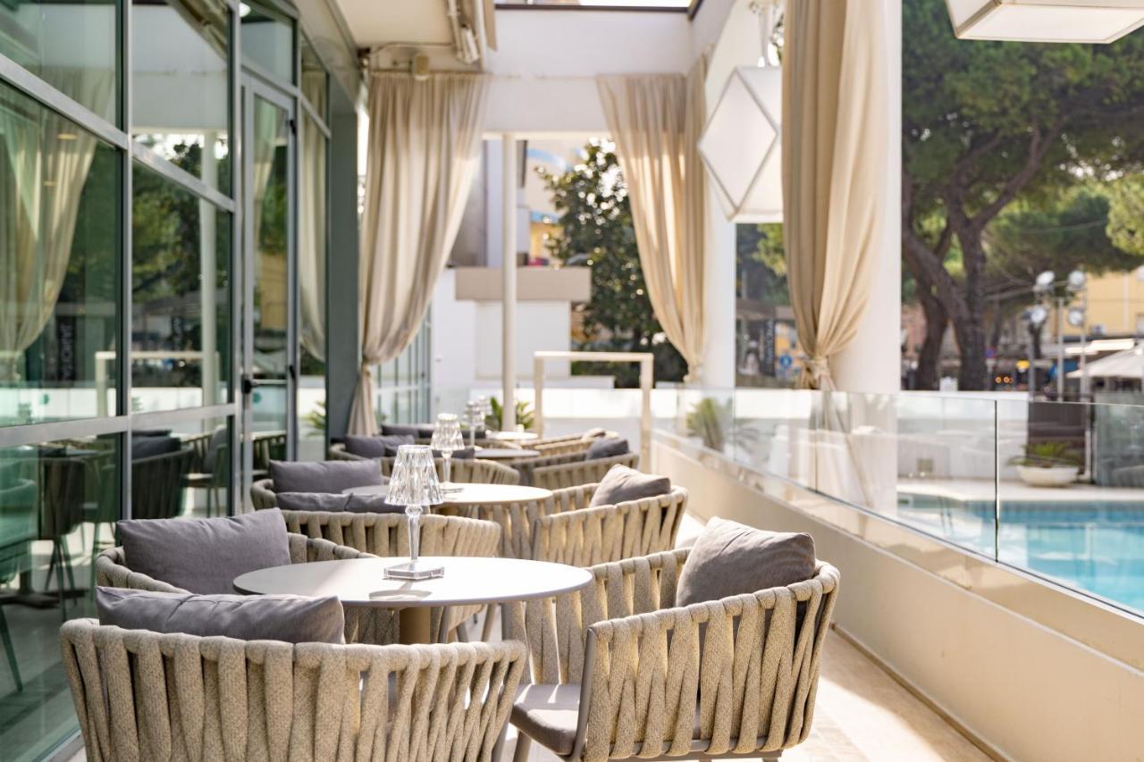 Hotel Continental Rimini Exterior foto